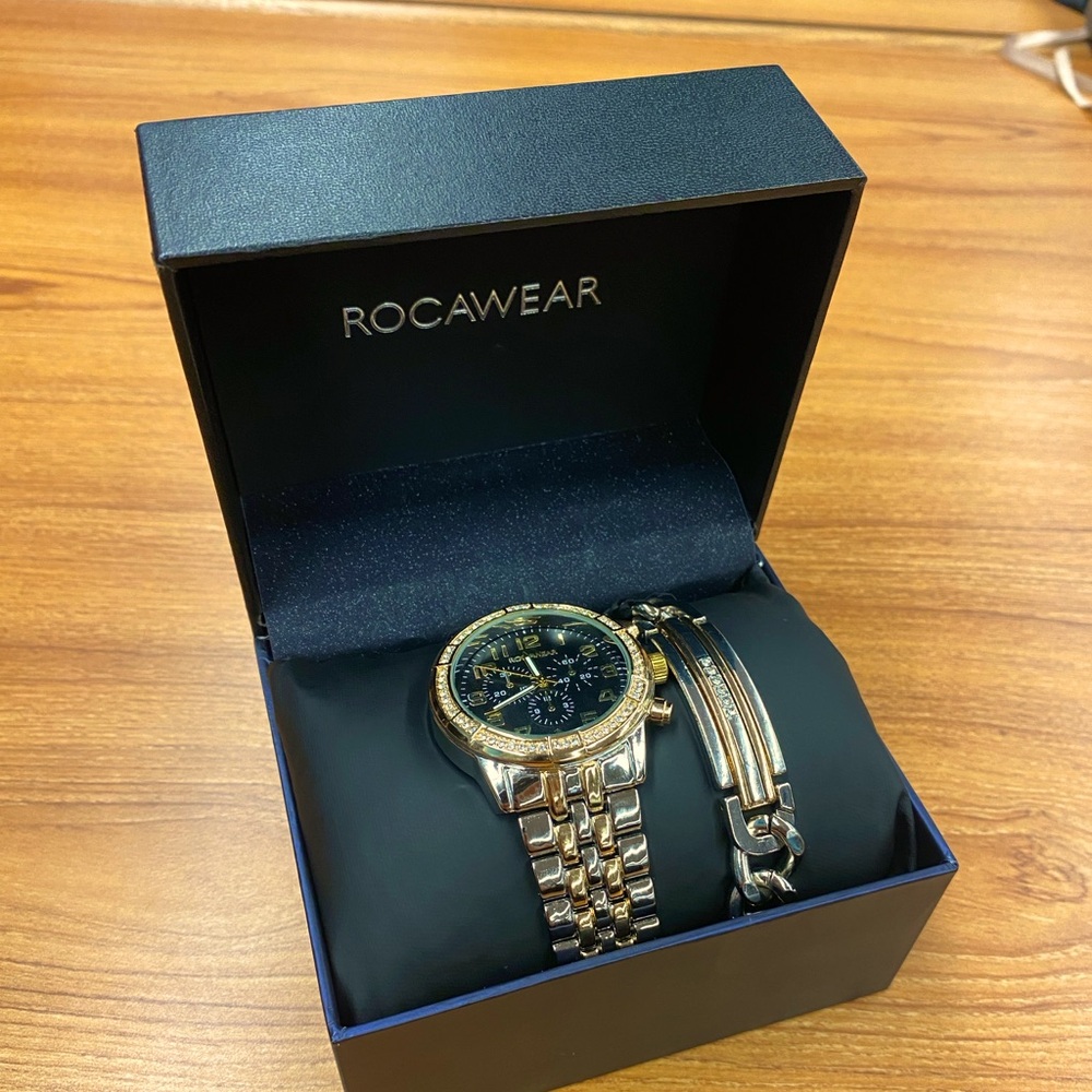 Rocawear watch and bracket set